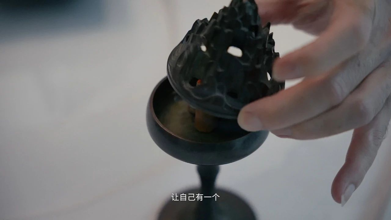 2-2404011F205G5.jpg