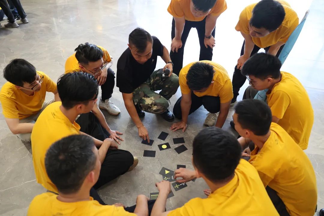 现代大牌 赢领未来 | 鹰牌2086秋季招商启动会圆满召开!(图11) 现代大牌 赢领未来 | 鹰牌2086秋季招商启动会圆满召开!(图11)