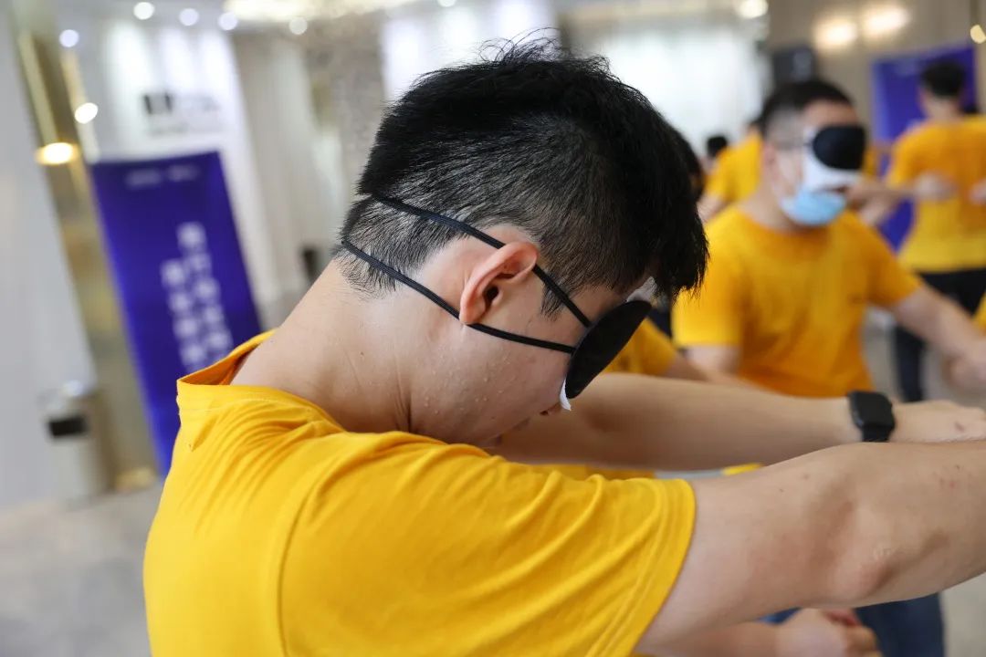 现代大牌 赢领未来 | 鹰牌2086秋季招商启动会圆满召开!(图23) 现代大牌 赢领未来 | 鹰牌2086秋季招商启动会圆满召开!(图23)