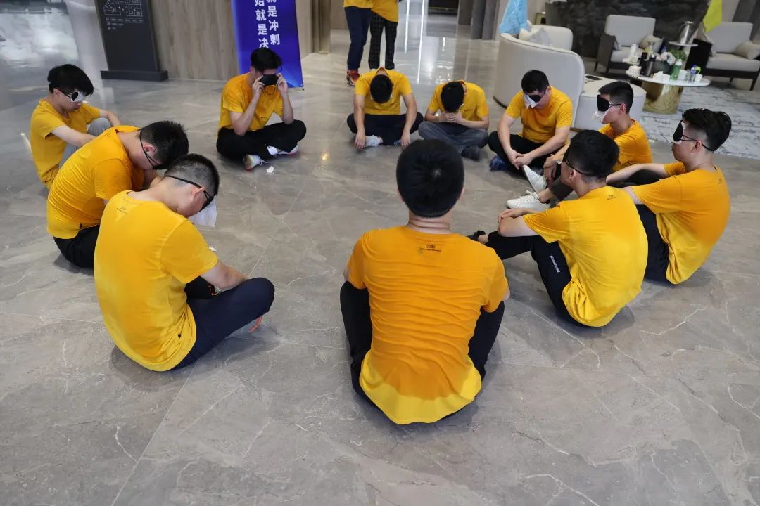 现代大牌 赢领未来 | 鹰牌2086秋季招商启动会圆满召开!(图25) 现代大牌 赢领未来 | 鹰牌2086秋季招商启动会圆满召开!(图25)
