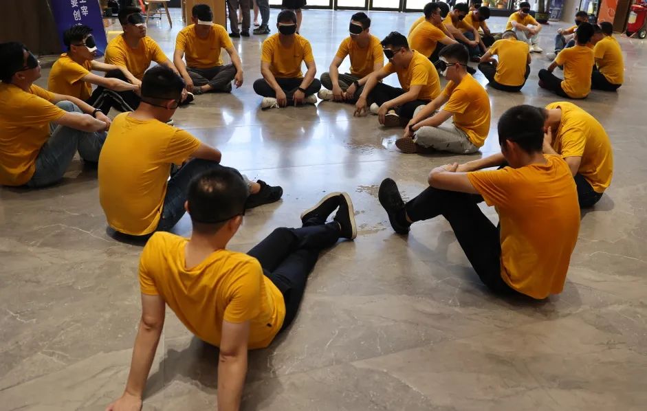 现代大牌 赢领未来 | 鹰牌2086秋季招商启动会圆满召开!(图26) 现代大牌 赢领未来 | 鹰牌2086秋季招商启动会圆满召开!(图26)