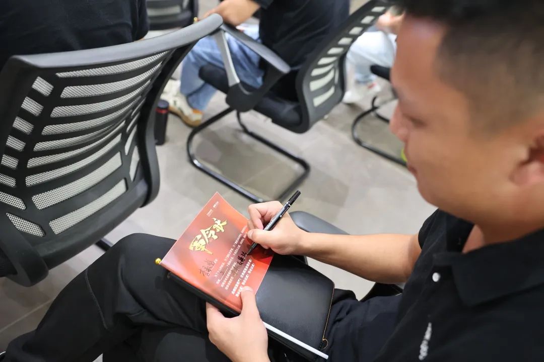 现代大牌 赢领未来 | 鹰牌2086秋季招商启动会圆满召开!(图46) 现代大牌 赢领未来 | 鹰牌2086秋季招商启动会圆满召开!(图46)