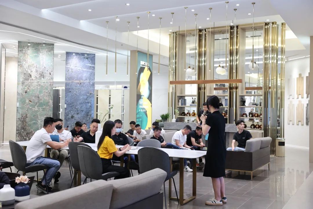 现代大牌 赢领未来 | 鹰牌2086秋季招商启动会圆满召开!(图58) 现代大牌 赢领未来 | 鹰牌2086秋季招商启动会圆满召开!(图58)
