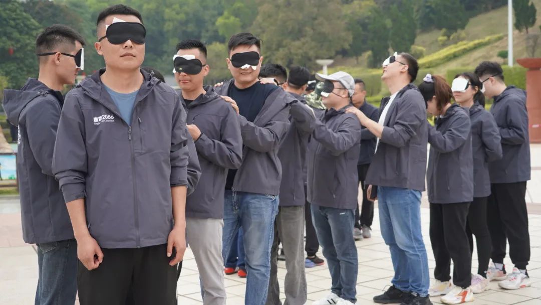 踔厉奋发,聚力前行|鹰牌2086营销中心2023开年拓展暨营销会议圆满结束!(图27) 踔厉奋发,聚力前行|鹰牌2086营销中心2023开年拓展暨营销会议圆满结束!(图27)
