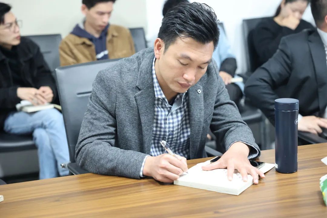 踔厉奋发,聚力前行|鹰牌2086营销中心2023开年拓展暨营销会议圆满结束!(图61) 踔厉奋发,聚力前行|鹰牌2086营销中心2023开年拓展暨营销会议圆满结束!(图61)