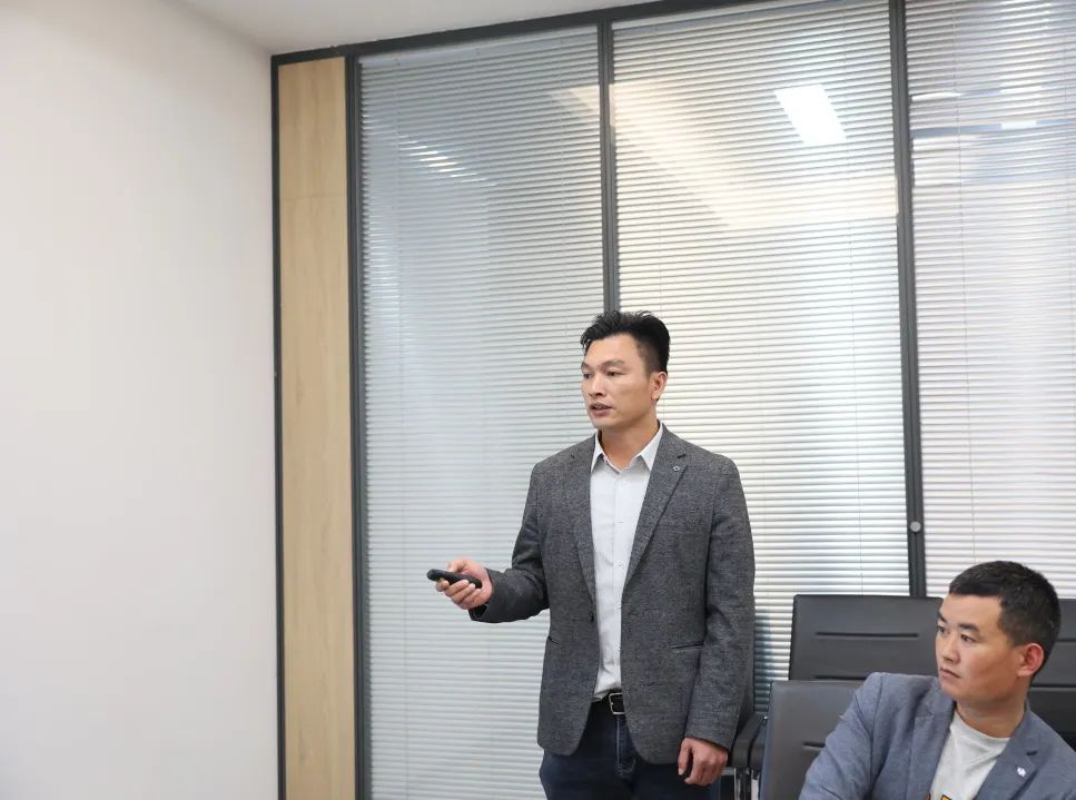 踔厉奋发,聚力前行|鹰牌2086营销中心2023开年拓展暨营销会议圆满结束!(图70) 踔厉奋发,聚力前行|鹰牌2086营销中心2023开年拓展暨营销会议圆满结束!(图70)