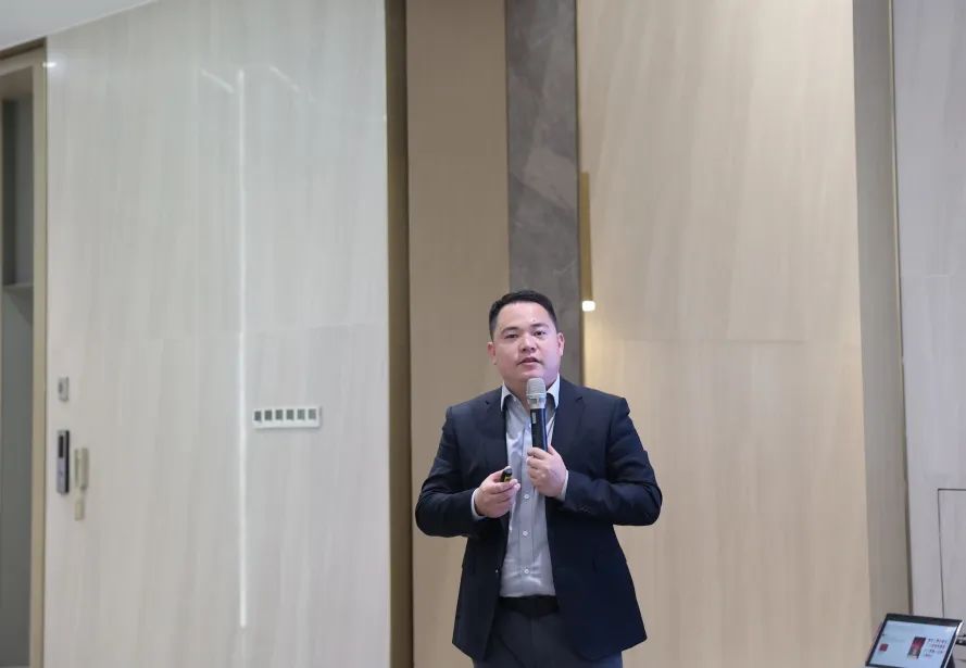 踔厉奋发,聚力前行|鹰牌2086营销中心2023开年拓展暨营销会议圆满结束!(图78) 踔厉奋发,聚力前行|鹰牌2086营销中心2023开年拓展暨营销会议圆满结束!(图78)